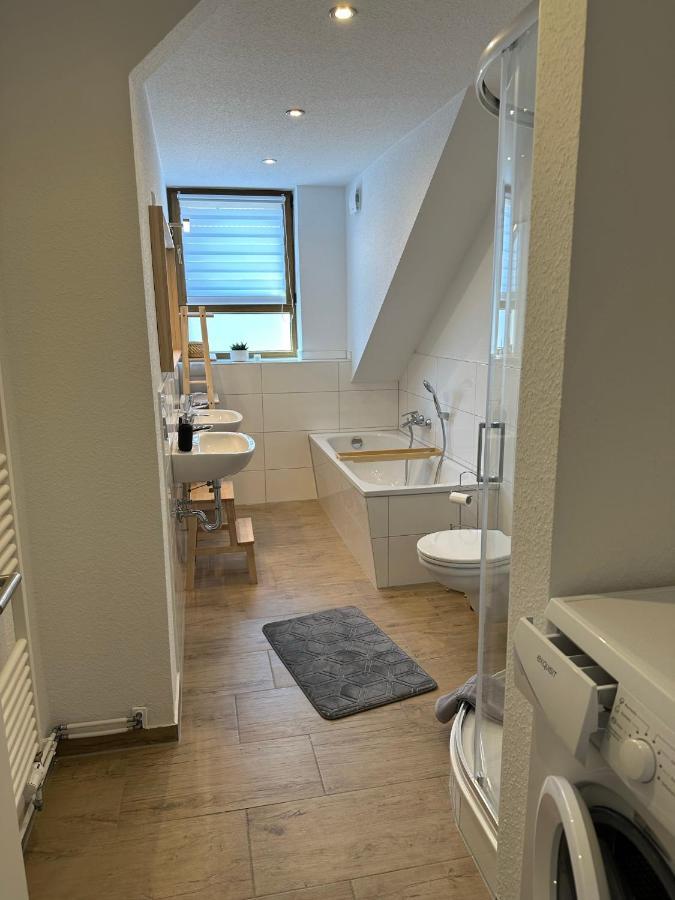 Gemuetliche Neurenovierte Dachgeschosswohnung Erfurt Kültér fotó
