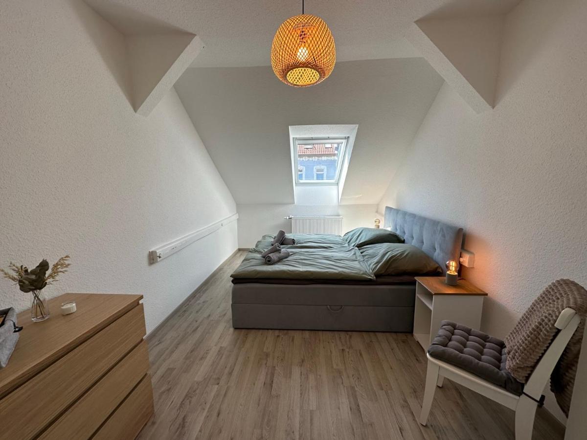Gemuetliche Neurenovierte Dachgeschosswohnung Erfurt Kültér fotó