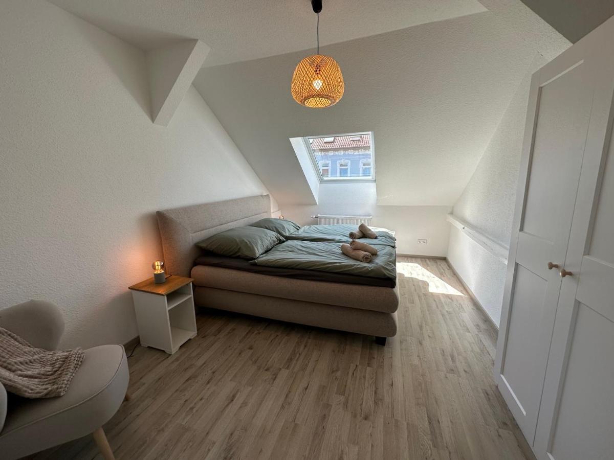 Gemuetliche Neurenovierte Dachgeschosswohnung Erfurt Kültér fotó