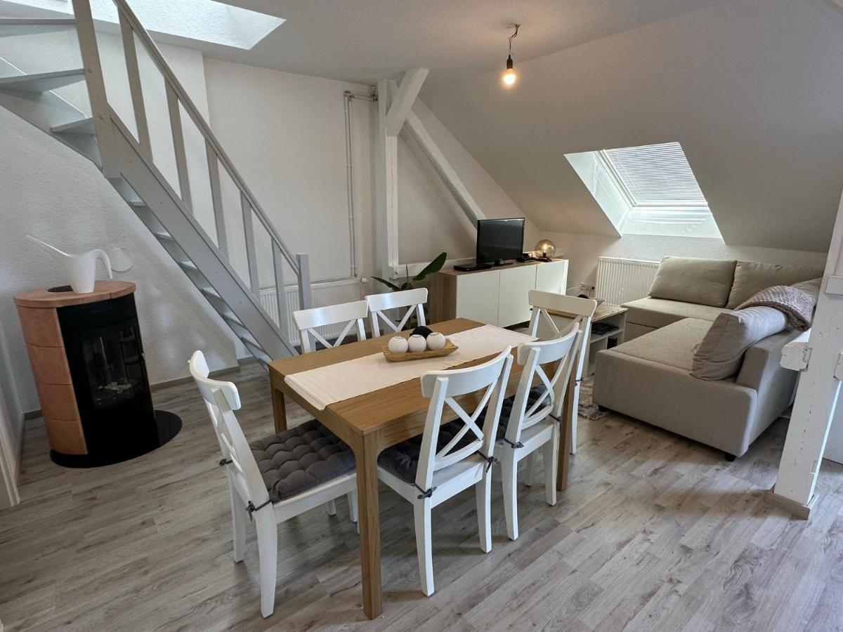 Gemuetliche Neurenovierte Dachgeschosswohnung Erfurt Kültér fotó