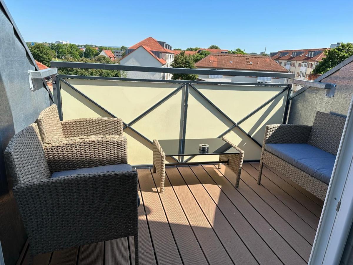 Gemuetliche Neurenovierte Dachgeschosswohnung Erfurt Kültér fotó