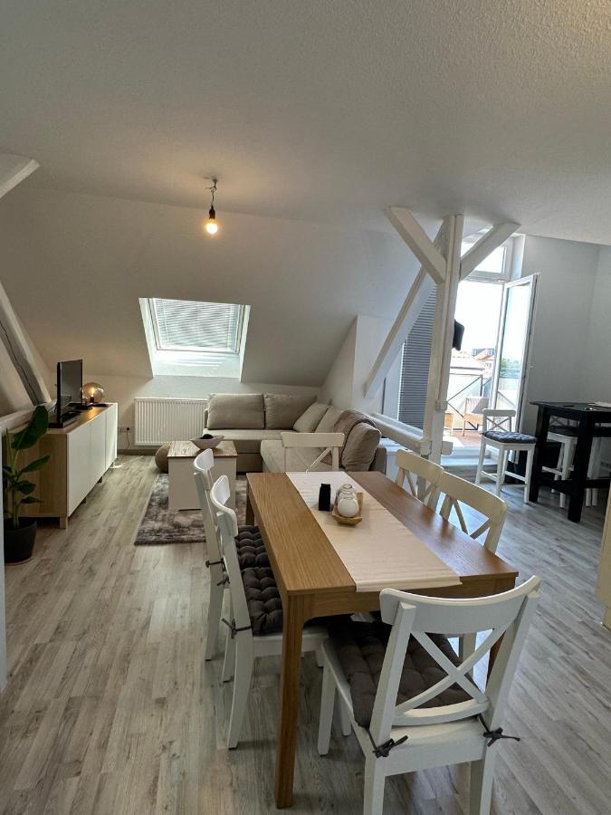 Gemuetliche Neurenovierte Dachgeschosswohnung Erfurt Kültér fotó